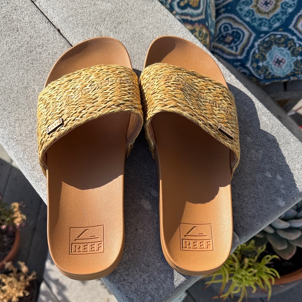 Reef Tan Sandals Casual Leather Slip-On